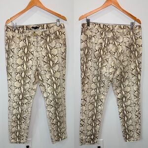 H&M Snake Print Women’s Jeans (12)